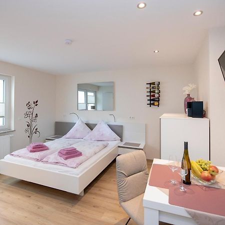 Studio Apartment Am Historischen Matthiasturm Neef ภายนอก รูปภาพ