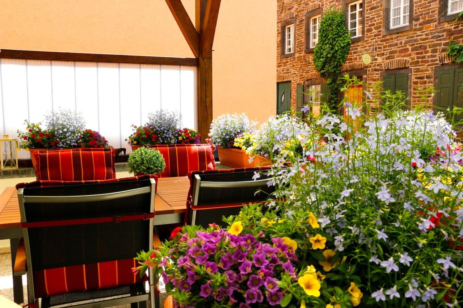Studio Apartment Am Historischen Matthiasturm Neef ภายนอก รูปภาพ