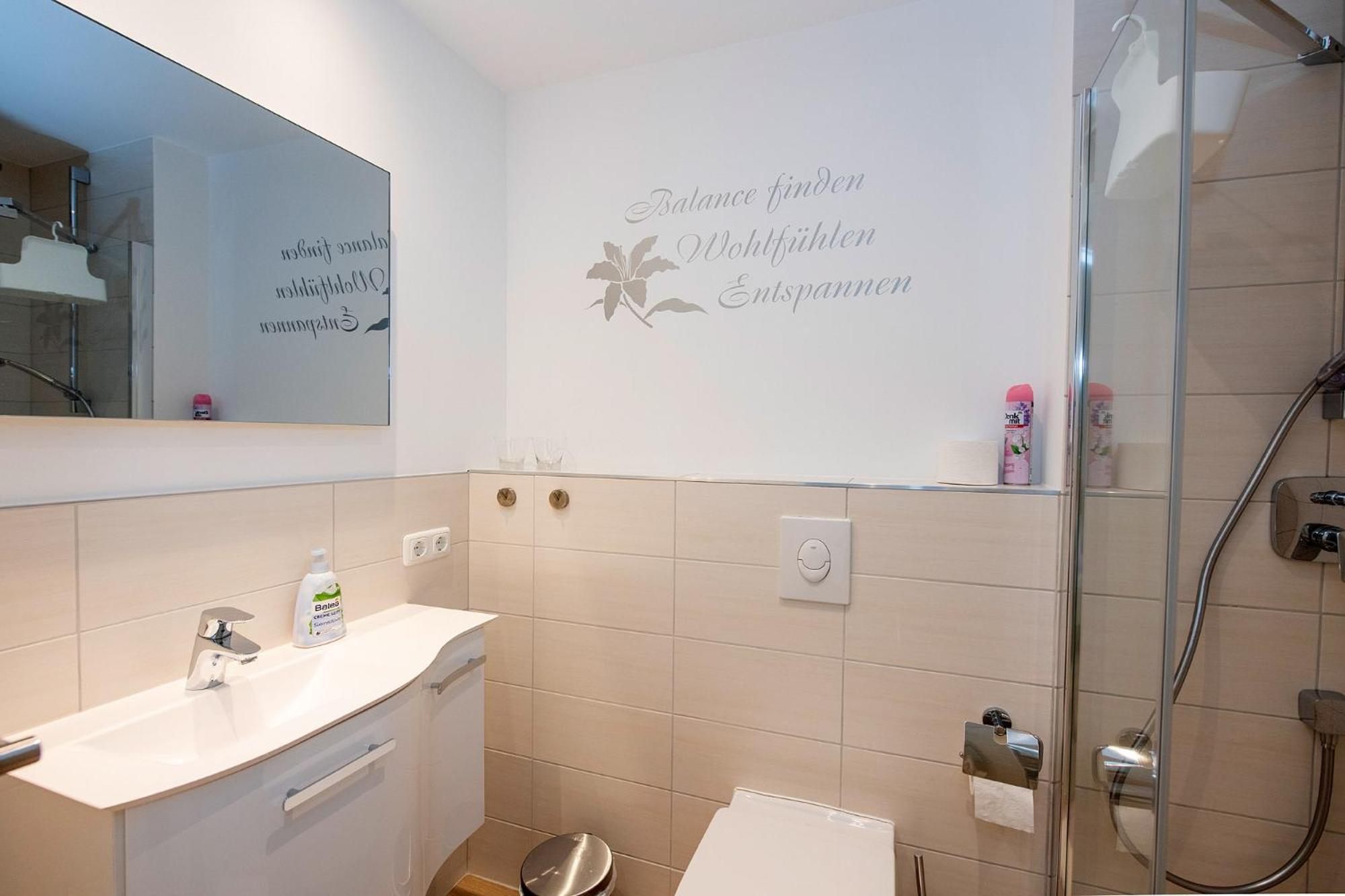 Studio Apartment Am Historischen Matthiasturm Neef ภายนอก รูปภาพ
